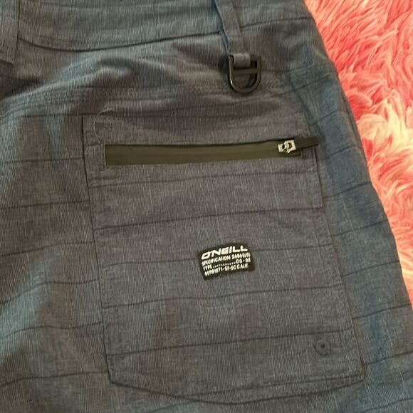 O'Neill Men's Crossover Hybrid Shorts, Excellent worn  once shorts, size 30 - Picture 12 of 13